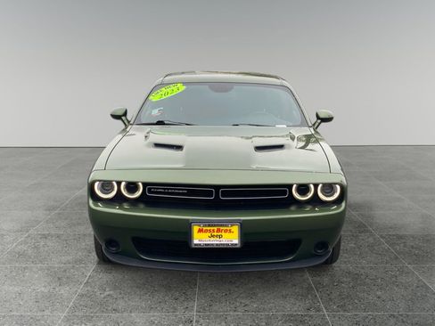 Used 2023 Dodge Challenger SXT RWD image 8
