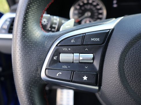 Used 2023 Genesis G70 2.0T w/ Sport Prestige Package image 49