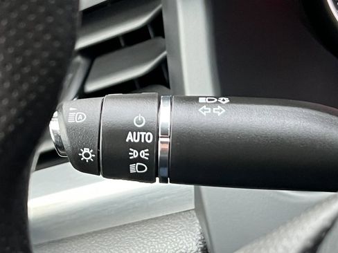 Used 2023 GMC Acadia SLE w/ LPO, Floor Liner Package image 18