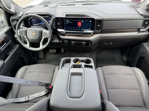 Used 2024 Chevrolet Silverado 2500 LT image 22