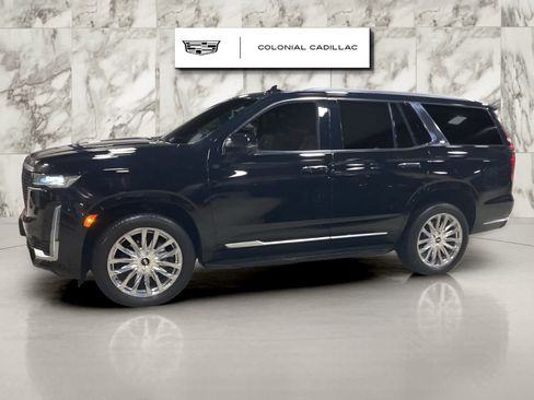 Used 2021 Cadillac Escalade Premium Luxury w/ Performance Package AWD/4WD image 2