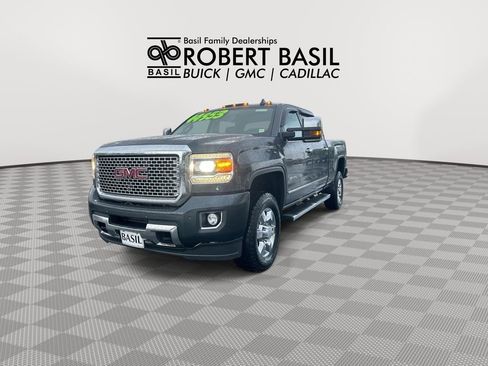 Used 2017 GMC Sierra 3500 Denali w/ Snow Plow Prep Package AWD/4WD image 4