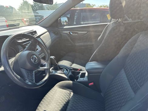 Used 2018 Nissan Rogue SV FWD image 9