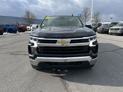 Used 2022 Chevrolet Silverado 1500 LT image 2