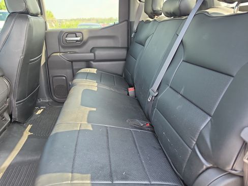 Used 2019 Chevrolet Silverado 1500 Custom Trail Boss w/ Custom Convenience Package AWD/4WD image 12