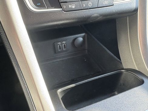 Certified 2020 Ford Fusion SE image 33