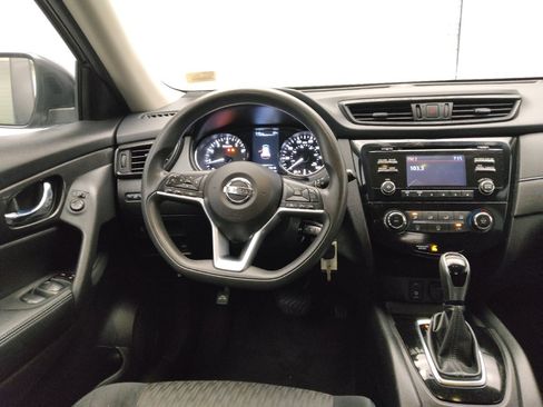 Used 2017 Nissan Rogue S w/ S Appearance Package FWD image 22