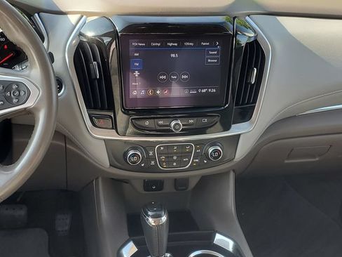 Used 2020 Chevrolet Traverse LT AWD/4WD image 27