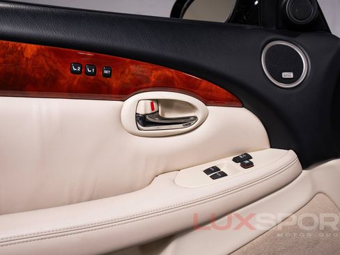Used 2007 Lexus SC 430 Convertible RWD image 19