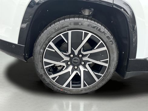 Used 2025 Jeep Wagoneer S Limited image 36