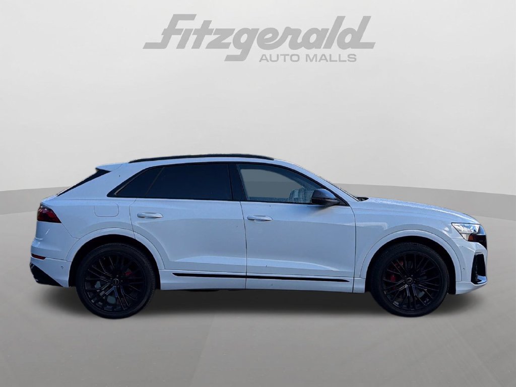 Used 2024 Audi SQ8 Prestige AWD/4WD image 9