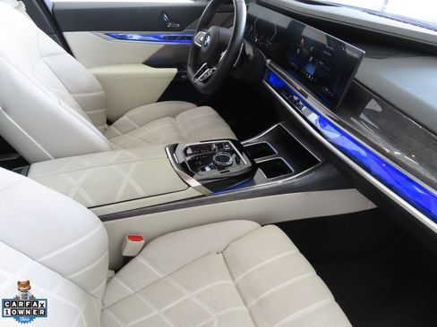 Used 2023 BMW 760i xDrive w/ Executive Package AWD/4WD image 29