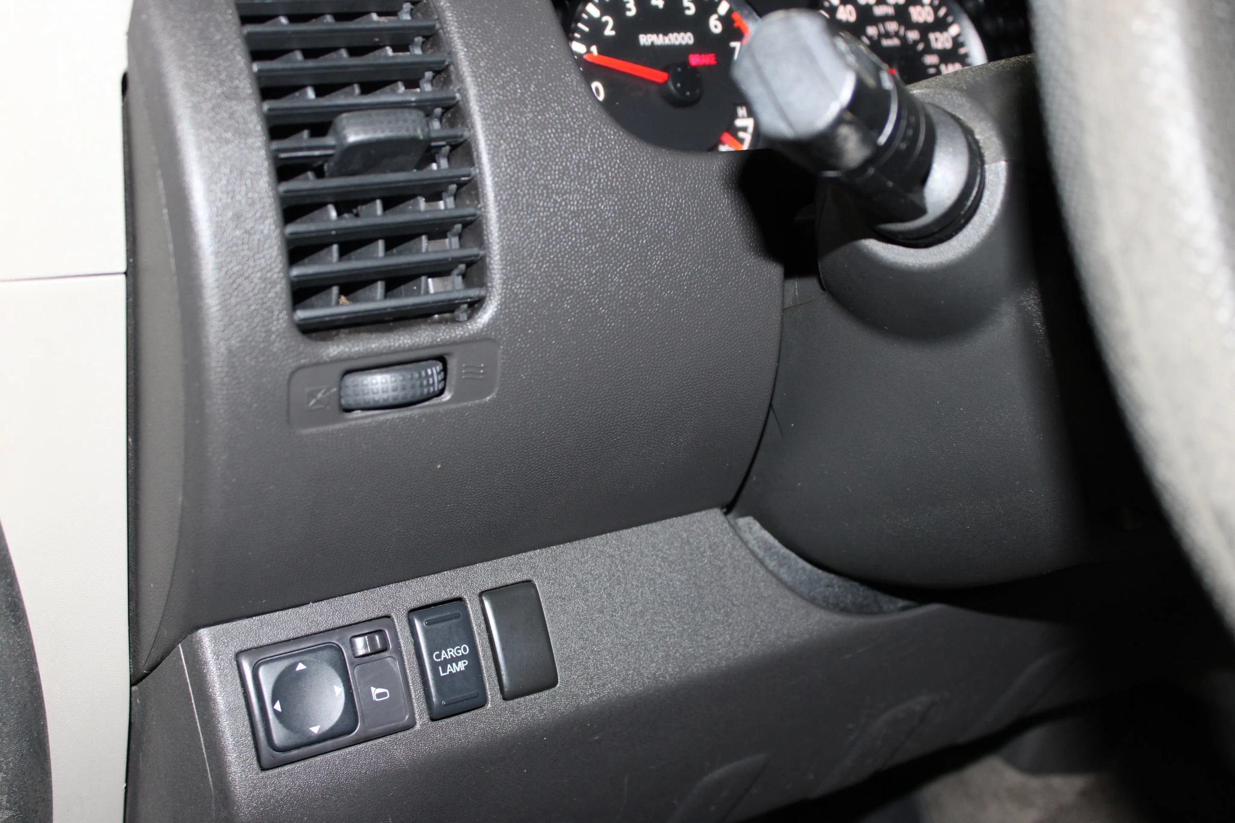 Used 2012 Nissan Frontier SV w/ SV Premium Utility Pkg RWD image 19