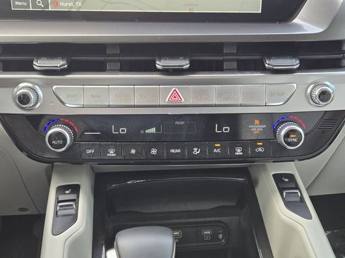 Used 2025 Kia Telluride S image 21