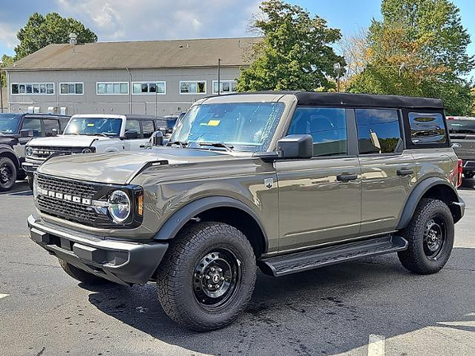 New 2026 Ford Bronco Big Bend AWD/4WD image 2