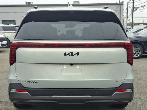 New 2026 Kia Carnival SX Prestige FWD image 6