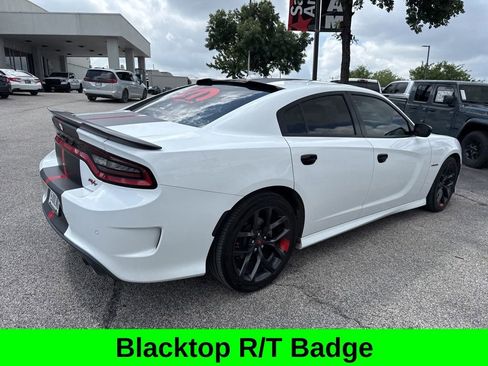 Used 2022 Dodge Charger R/T w/ Blacktop Package RWD image 11