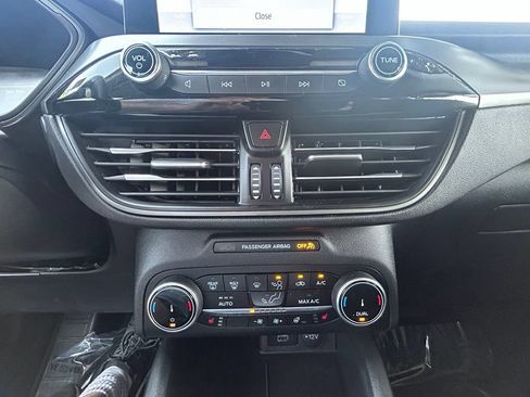Used 2024 Ford Escape Active AWD/4WD image 18