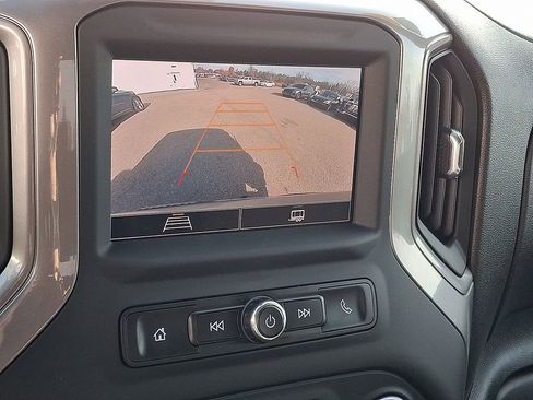 Used 2023 Chevrolet Silverado 1500 Custom image 5