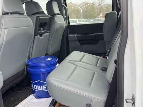 Used 2024 Ford F250 XL w/ XL Chrome Package image 7