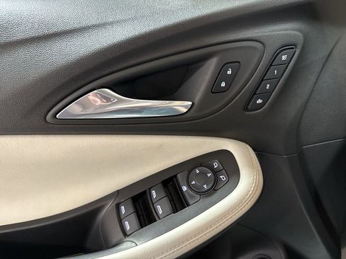 Used 2023 Buick Encore GX Essence w/ Experience Buick Package image 21