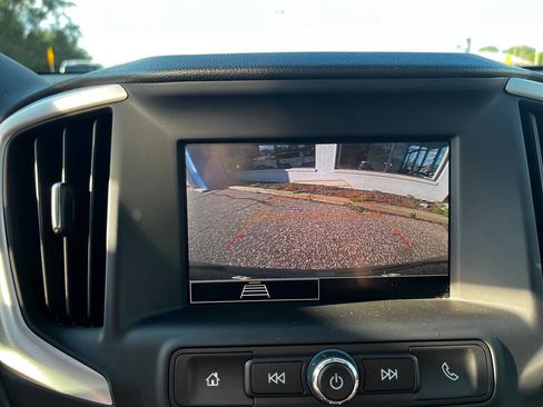 Used 2024 GMC Terrain SLE image 26