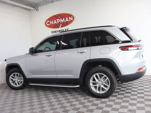 Used 2025 Jeep Grand Cherokee Laredo X w/ Trailer Tow Package RWD image 3