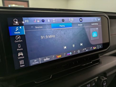 Used 2024 Jeep Gladiator Rubicon w/ Convenience Group image 12