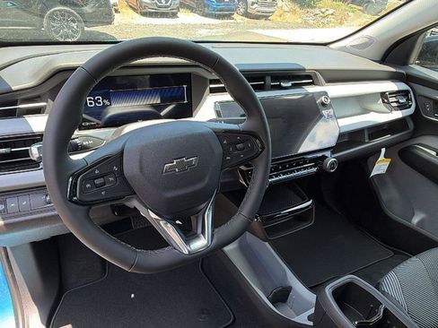 New 2027 Chevrolet Bolt LT w/ Comfort Package FWD image 16