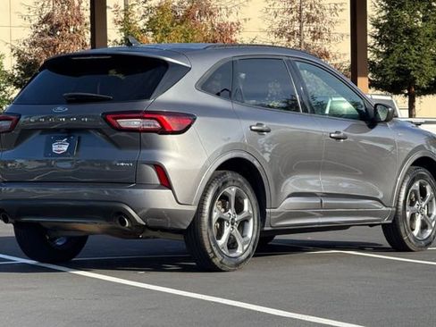 Used 2023 Ford Escape ST-Line image 5