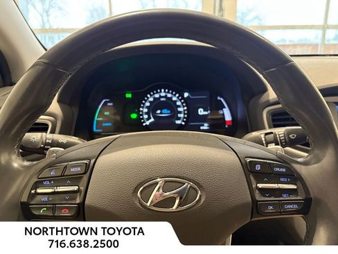 Used 2019 Hyundai Ioniq Electric image 16