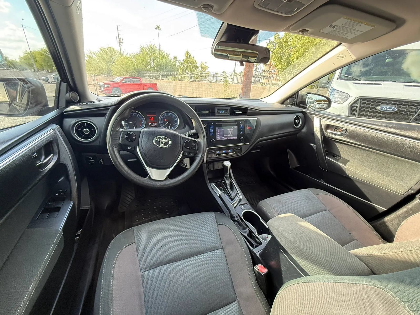 Used 2018 Toyota Corolla LE FWD image 10