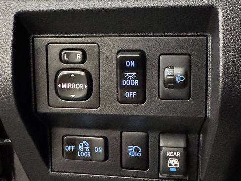 Used 2020 Toyota Tundra TRD Pro AWD/4WD image 29