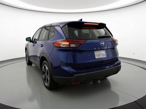 Used 2025 Nissan Rogue SV FWD image 6