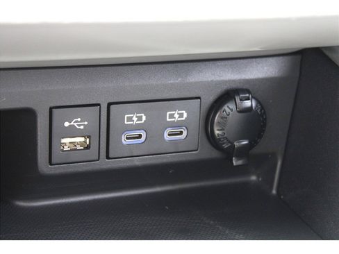 Used 2022 Toyota Highlander Platinum AWD/4WD image 27