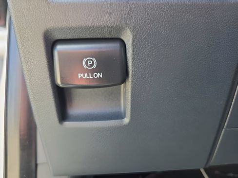 Used 2022 Ford F150 XLT w/ Equipment Group 302A High AWD/4WD image 32