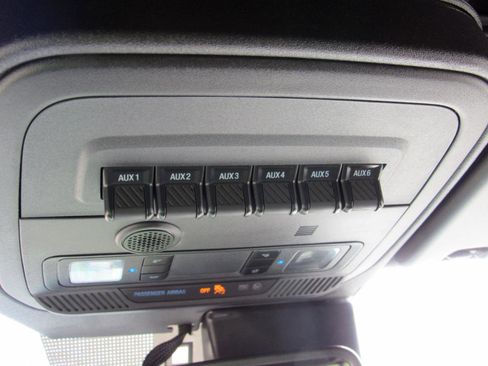 Used 2023 Ford Bronco Badlands image 29