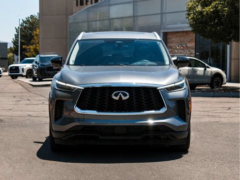 Used 2025 INFINITI QX60 Luxe AWD/4WD image 2