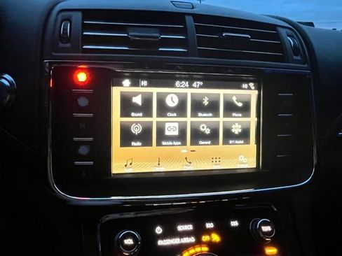 Used 2018 Lincoln Continental Premiere image 37