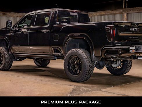 Used 2025 GMC Sierra 2500 AT4 w/ AT4 Premium Plus Package image 7