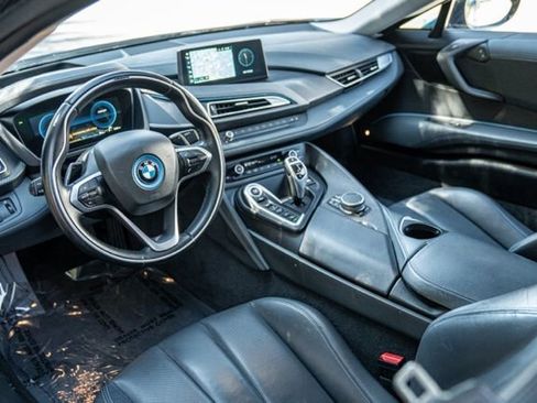 Used 2019 BMW i8 Base image 27
