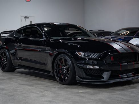 Used 2018 Ford Mustang Shelby GT350R w/ GT350R Equipment Group 920A RWD image 16