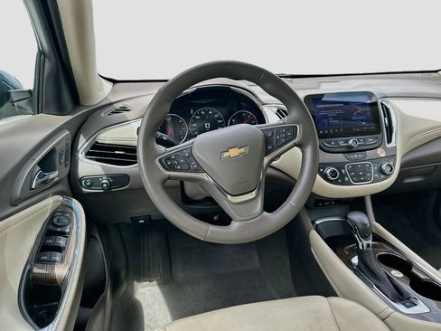 Used 2024 Chevrolet Malibu LT FWD image 19