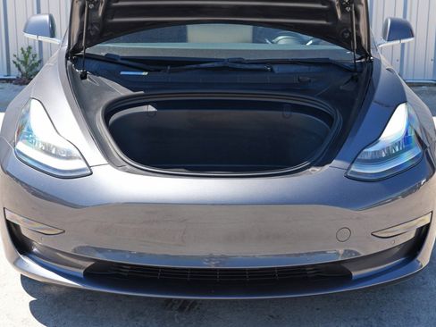 Used 2018 Tesla Model 3 Long Range image 7