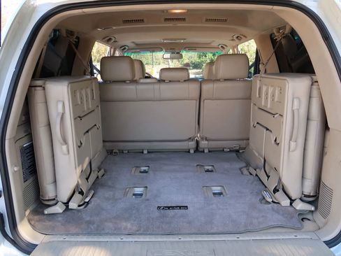 Used 2005 Lexus LX 470 4WD image 17
