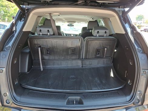 Used 2020 Buick Enclave Essence w/ LPO, Floor Liner Package FWD image 30
