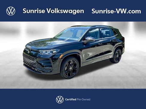 Used 2025 Volkswagen Tiguan SE R-Line AWD/4WD image 1
