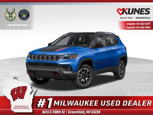 Used 2025 Jeep Compass Trailhawk AWD/4WD image 1