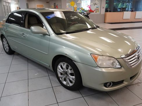Used 2010 Toyota Avalon Limited FWD image 14