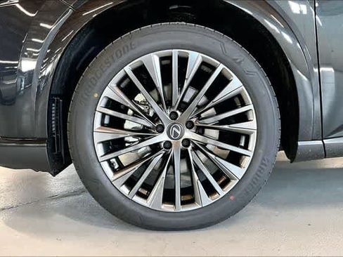 New 2026 Lexus RX 450h AWD w/ Convenience Package image 12